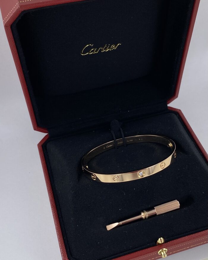 Cartier love bracelet rose 18kt. Clockwise Hellevoetsluis