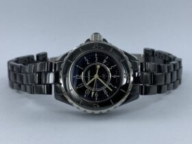 CHANEL J12 Black Classic Clockwise Hellevoetsluis