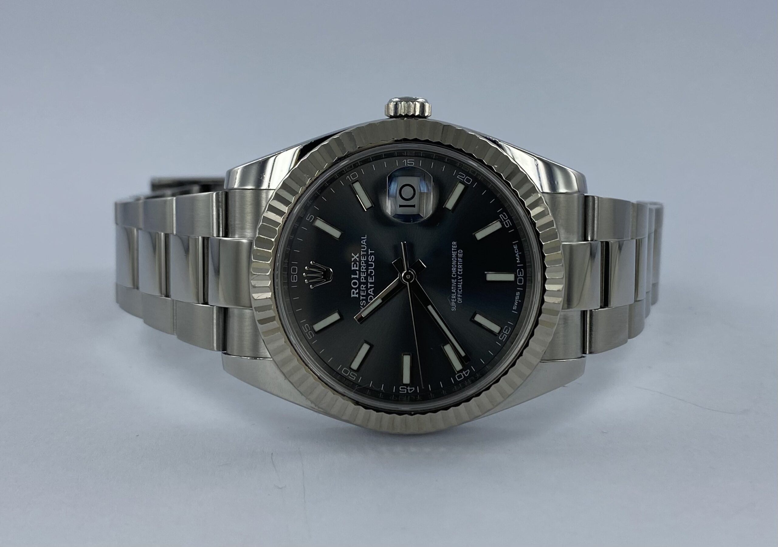 Rolex Datejust 41 Rhodium ref.126334 Clockwise Hellevoetsluis Rolex Datejust 41 Rhodium ref.126334 Clockwise Hellevoetsluis