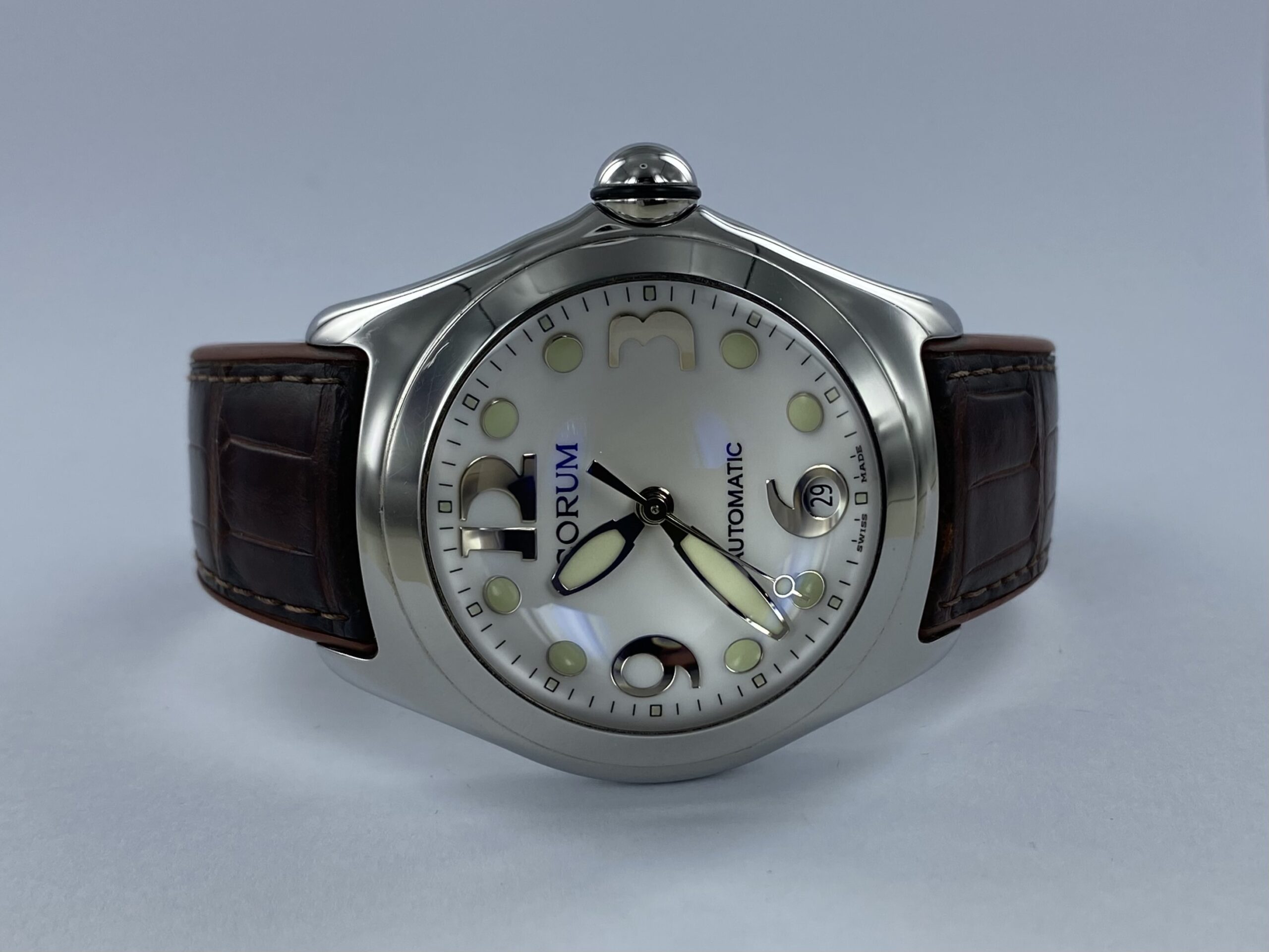 Corum Bubble 396.150.20 Clockwise Hellevoetsluis Corum Bubble 396.150.20 Clockwise Hellevoetsluis