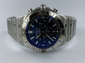 Breitling Chronomat 42 B01 42 Japan edition Clockwise Hellevoetsluis